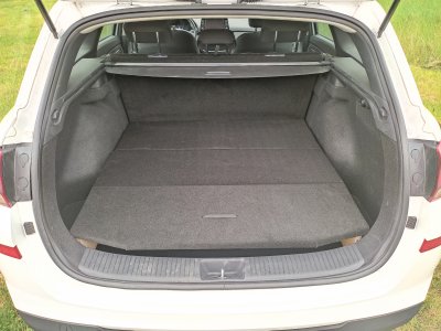 Lůžková úprava Hyundai i30 kombi - dvojitá podlaha