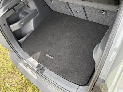 variable boots floor Elroq
